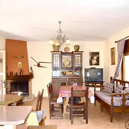 Charming House With Mountain View In + Garden Prázdninový dům *